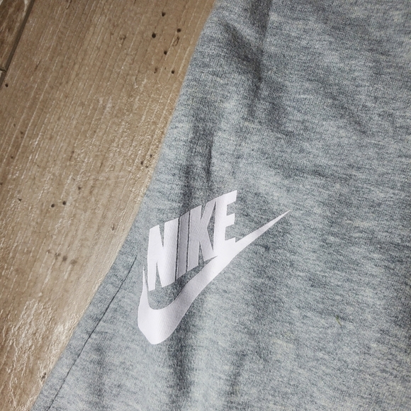 Nike Baby Boy Size 6/9M Gray and White Zip Up Hooded Coverall Sweatsuit Romper - Picture 12 of 16